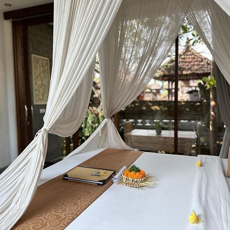 Santosha Place Ubud Exterior foto